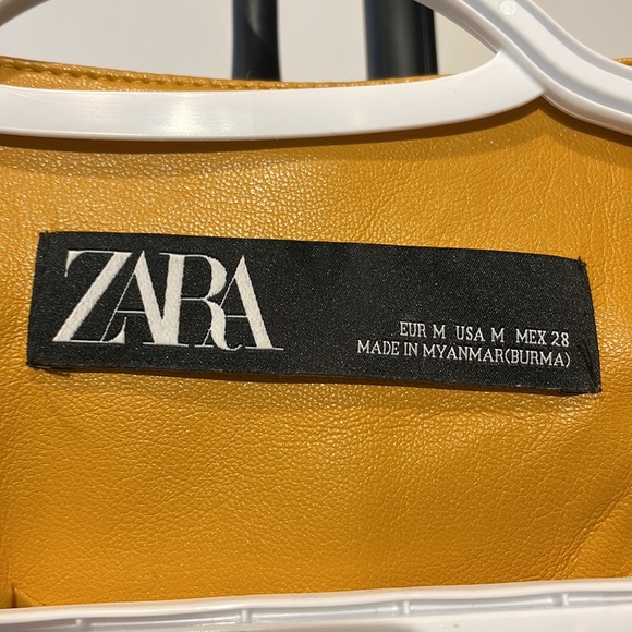 Yellow jacket - Picture 2 of 4